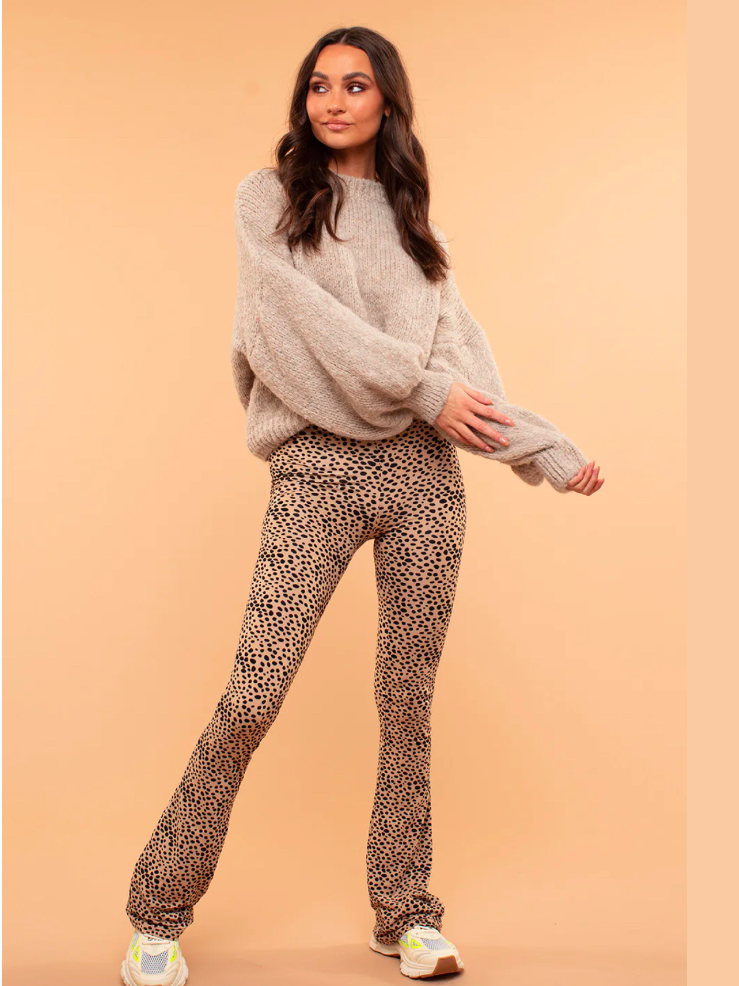 Livia beige oversized trui