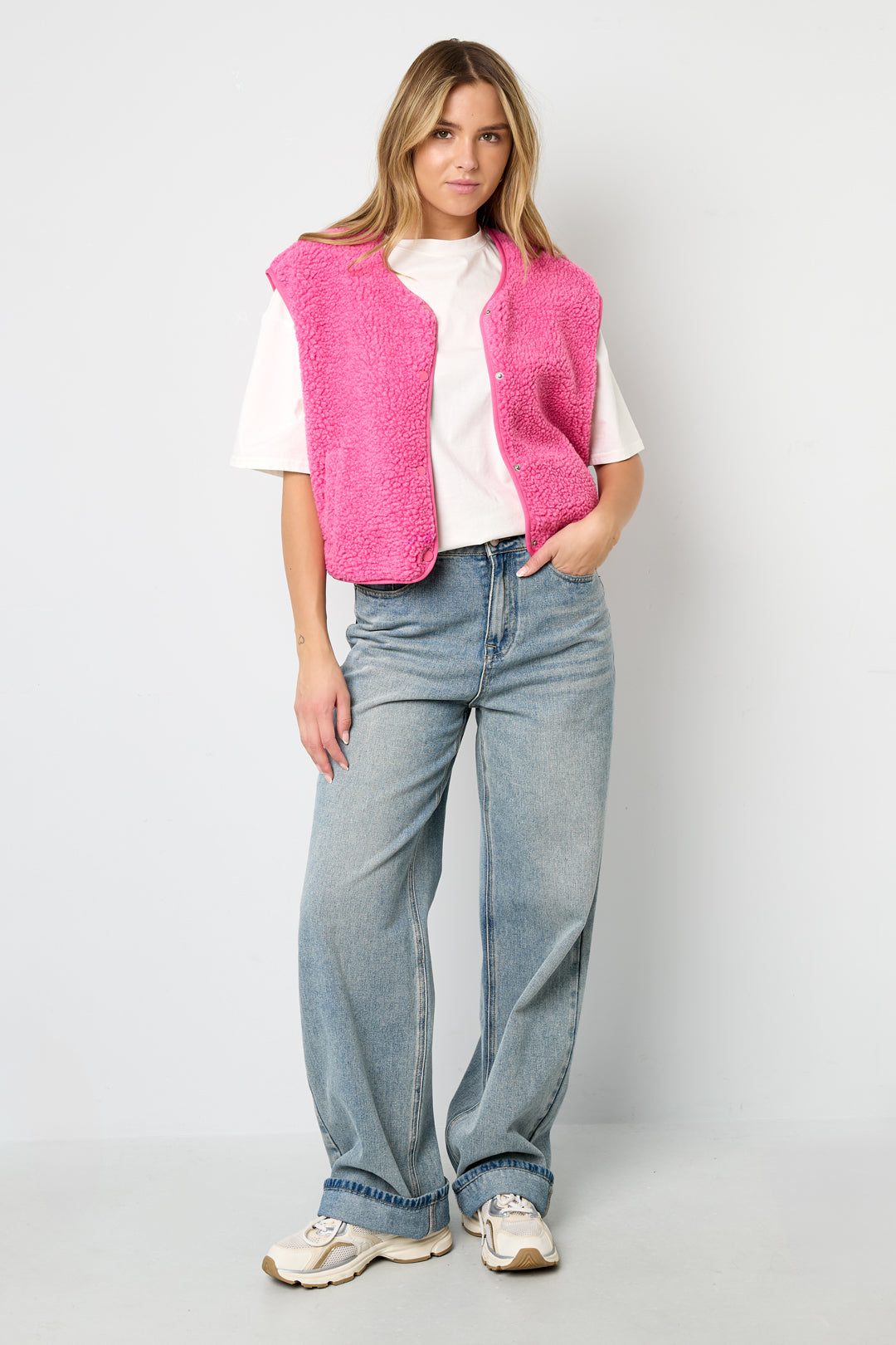 Fluffy teddy gilet roze pre order week 44